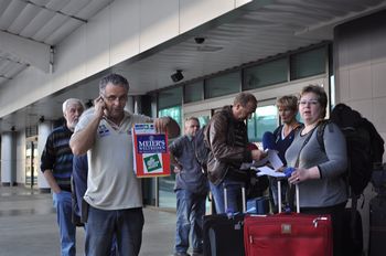 In der Ankunftshalle wurden wir bereits von einem Mitarbeiter der Reiseargentur costaricaforall erwartet.