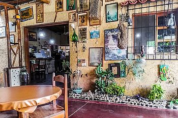 Mittagessen im Hotel Y Restaurante Casa Vieja bei Popt�n.