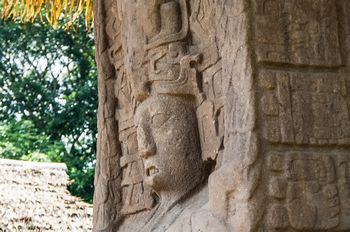 Herrscher K�ak� Tiliw Chan Yopaat, Stele D, Quirigu�