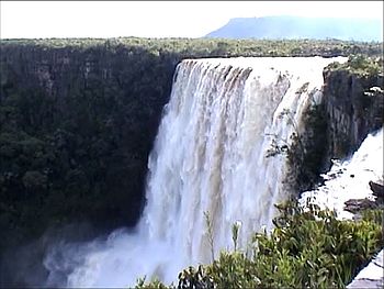 Der Wasserfall "Salto Aponguao".